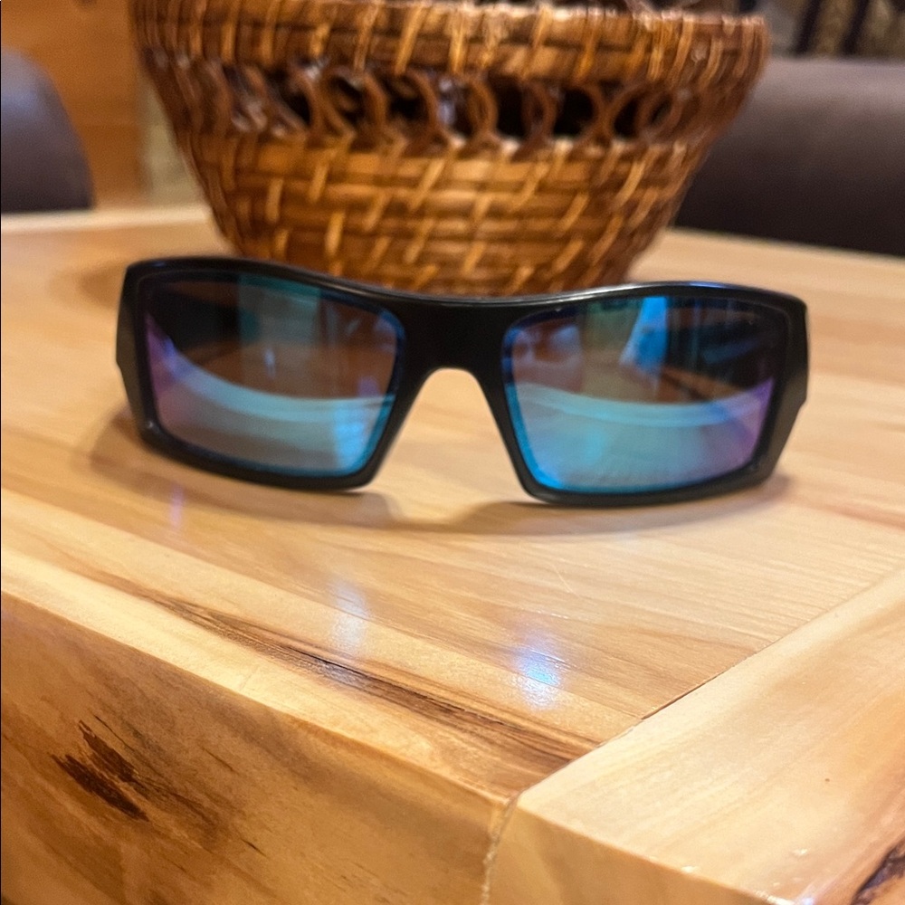 Oakley “Gascan” Black and Blue Men's Glasses